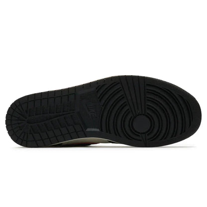 Nike Air Jordan 1 Retro Black White Green Logo Cowhide