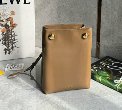Loew Pebble Annagram 17cm Brown Calfskin