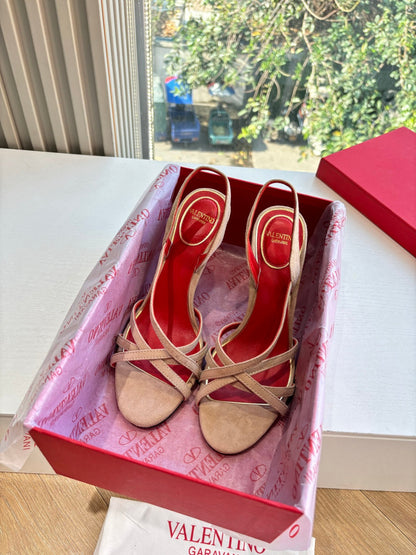 VT 26s Classic Sandals 90 Suede Sheepskin 702283