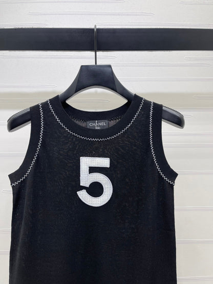 Chanel 2026 Wavy-edged Round Neck Knit Vest Tencel Viscose 356473