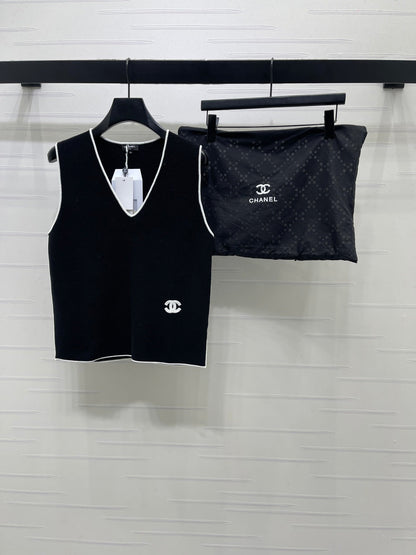 Chanel 2026Knitted V-neck Vest Black White Cotton 356406