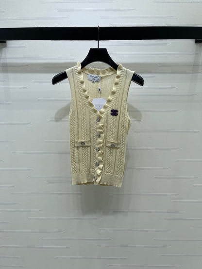 Chanel 2026 Ruffled Knit V-neck Vest Wool 395750