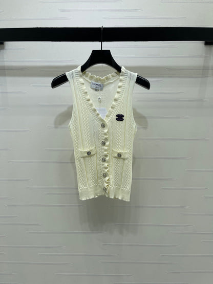 Chanel 2026 Ruffled Knit V-neck Vest Wool 395750
