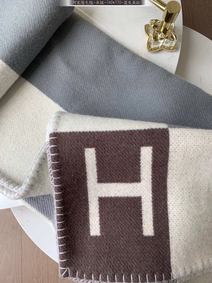 HM Avalon Throw Blanket Ecru Gris Wool Cashmere