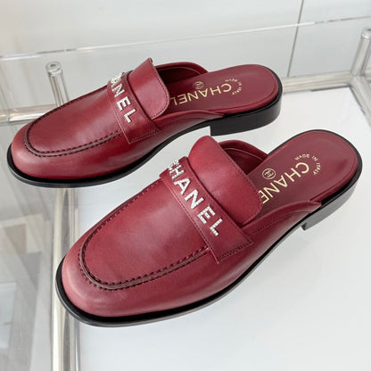 Chanel 2026 Diamond Logo Mules Cowhide Sheepskin 823471