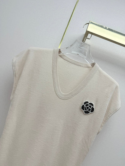 Chanel 2026 U-neck Top With 3D Flower 367688