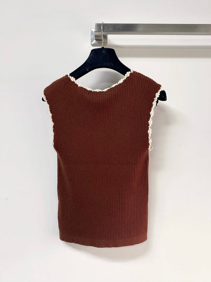 Chanel 2026 Lace-trimmed Knit Vest Wool 366056