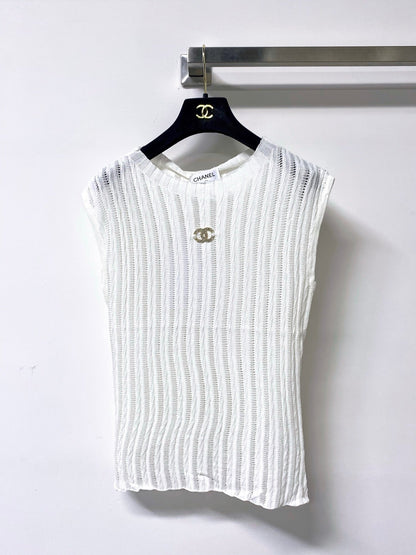 Chanel 2026 Sleeveless Knit Top CC Logo Tencel 310305