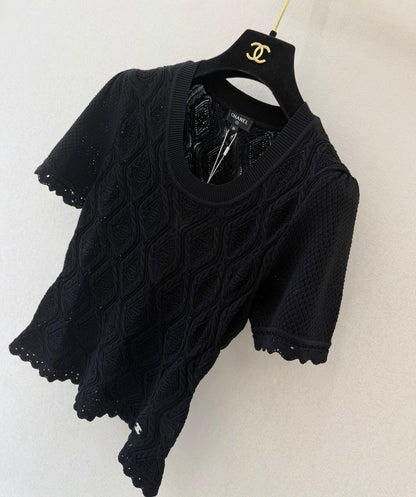 Chanel 2026 Crew Neck Short-sleeved Shirt Black and White Cotton 394767