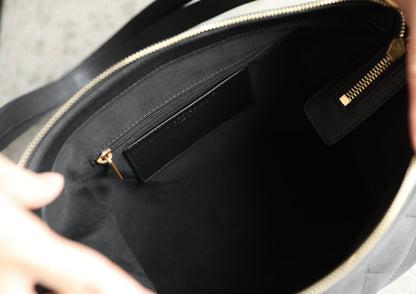 Chanel 25s 𝗛𝗼𝗯𝗼 Backpack Small Black Calfskin 340195