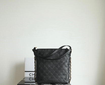 Chanel 𝖧𝗈𝖻𝗈 Backpack 𝖬𝖺𝗑 Large Black Calfskin