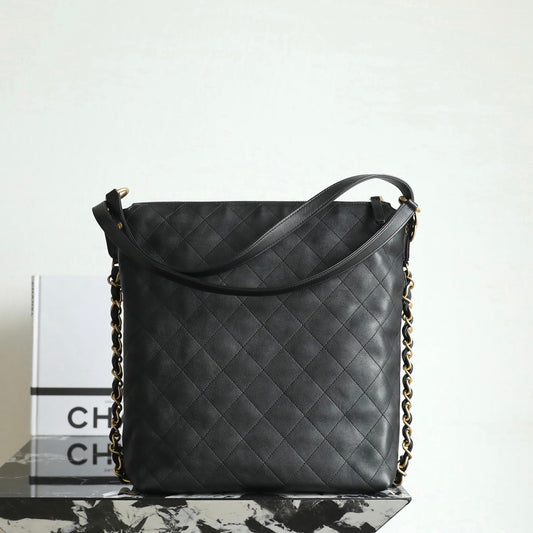 Chanel 𝖧𝗈𝖻𝗈 Backpack 𝖬𝖺𝗑 Large Black Calfskin