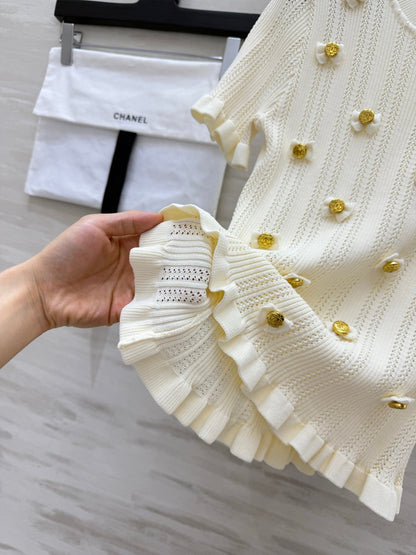 Chanel 2026 Gold Button Bow Short-sleeve Top Cream Cotton 394202
