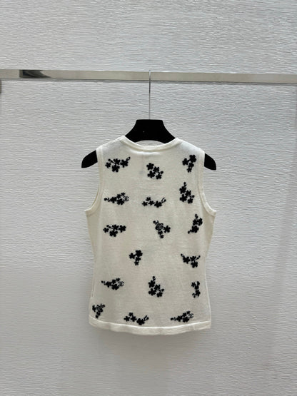 Chanel 2026 Floral Crew Neck Knit Vest Wool 363301
