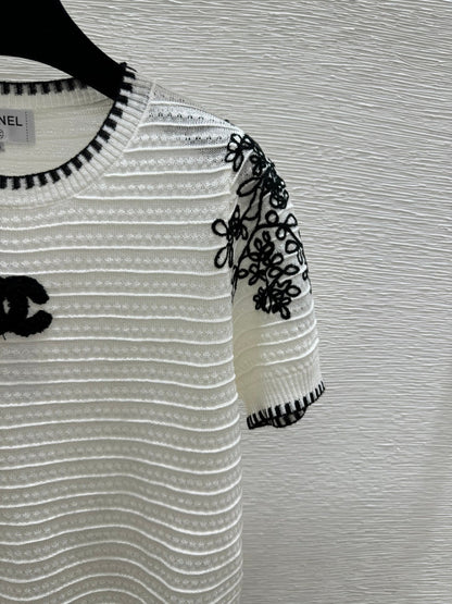 Chanel 2026 Short-sleeved Shirt White and Navy Blue Tencel Wool 294572