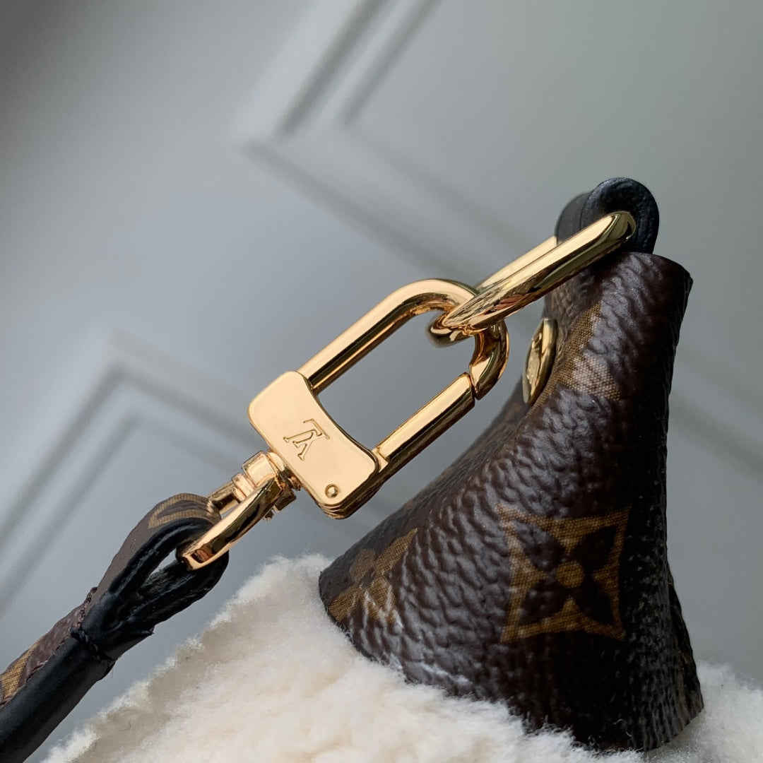 LV 2025 Pochette Mia Cream Brown Wool Canvas 346576