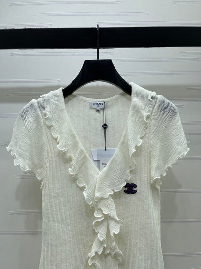 Chanel 2026 Ruffled Knit V-neck Short-sleeved T-shirt White Wool 356523