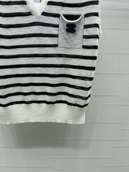 Chanel 2026 Color-blocked Striped V-neck Vest Black Cream Cotton 380675