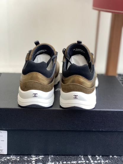 CC 25 Sneaker Gold Suede Sheepskin 352724