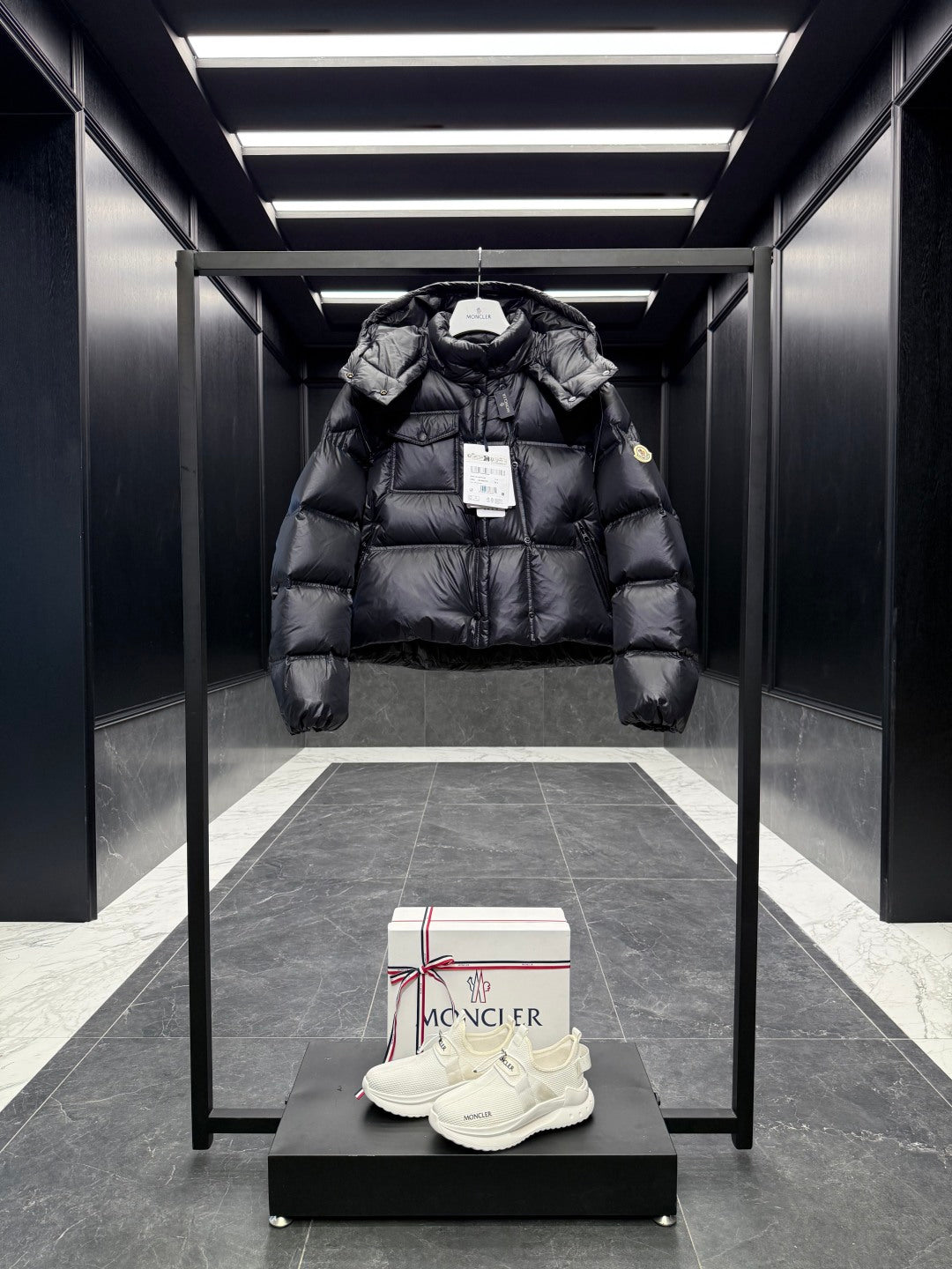 MC 2025 Short Down Jacket Black Polyester