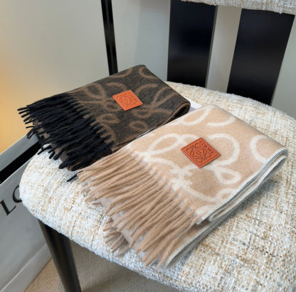Loewe Scarf 180CM Beige White Wool-blend 100122