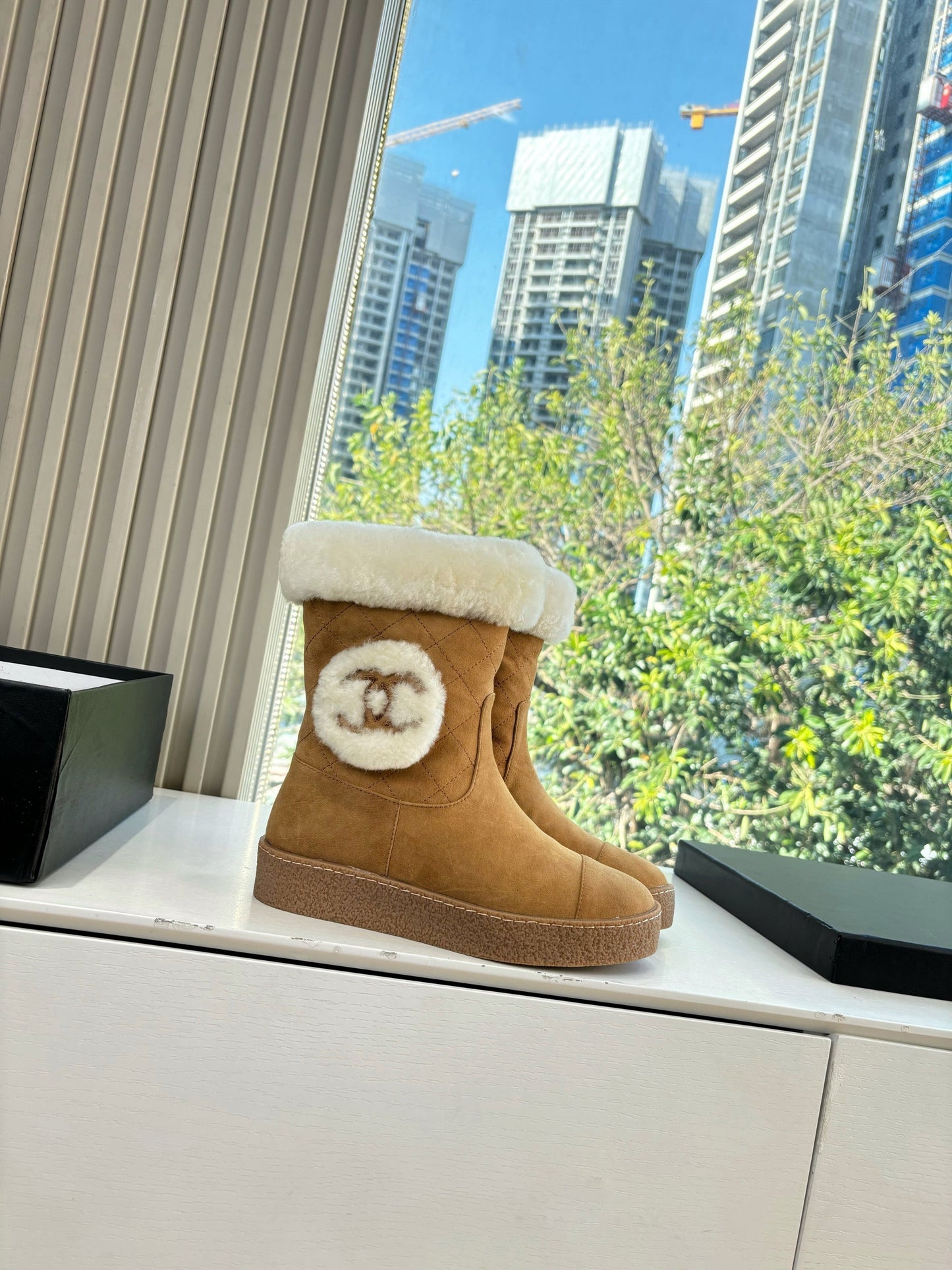 CC 2025 Short Snow Boot Brown White Suede Wool 548927
