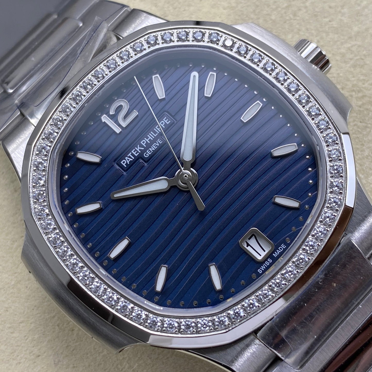 Patek Philippe Nautilus 35mm Blue Dial Sliver Case Diamond Bezel