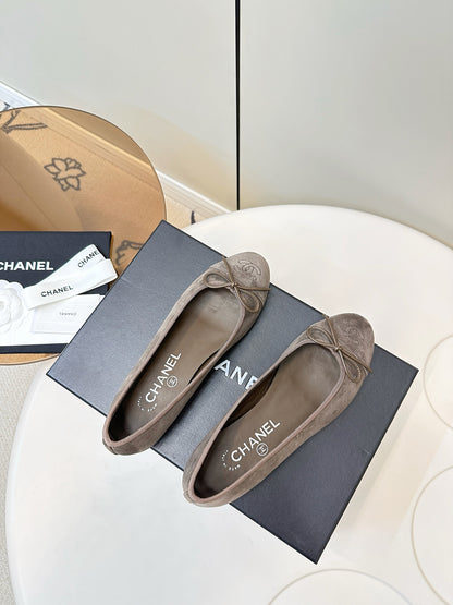 Chanel 25 Ballet Flat Grey-taupe Suede 469253