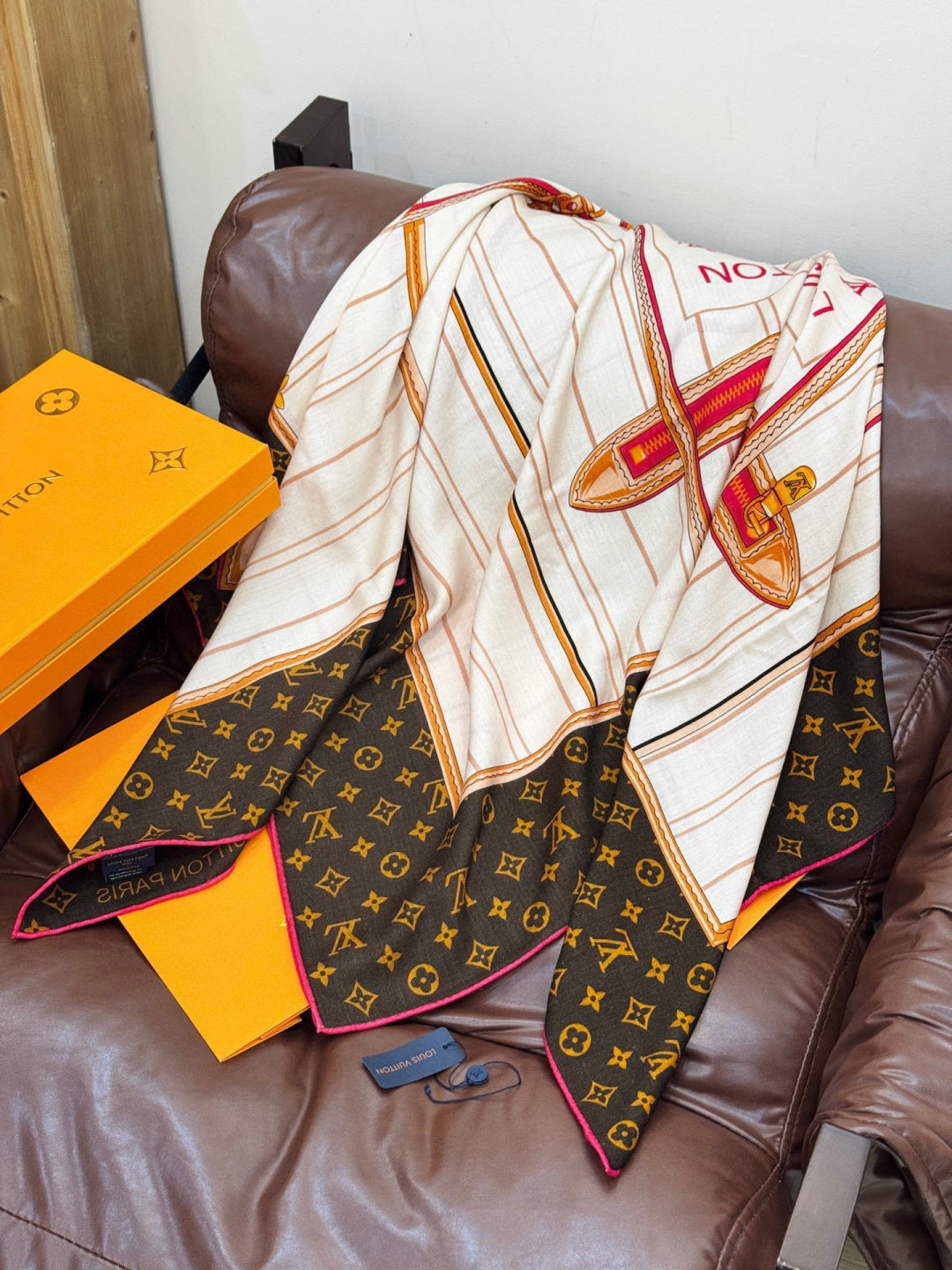 LV Double-Sided Shawl Scarf 135cm Brown Beige Cashmere 968754
