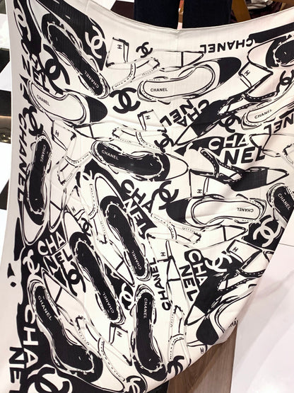 CC 25 Reversible Scarf 135cm Black White Cashmere 970901