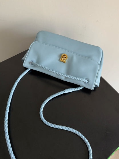 Bottega Veneta 2026 Madison Bag Blue Lambskin 129928