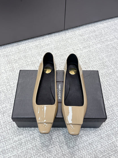 YSL 26ss Square Toe Loafers Beige Patent Leather 662735