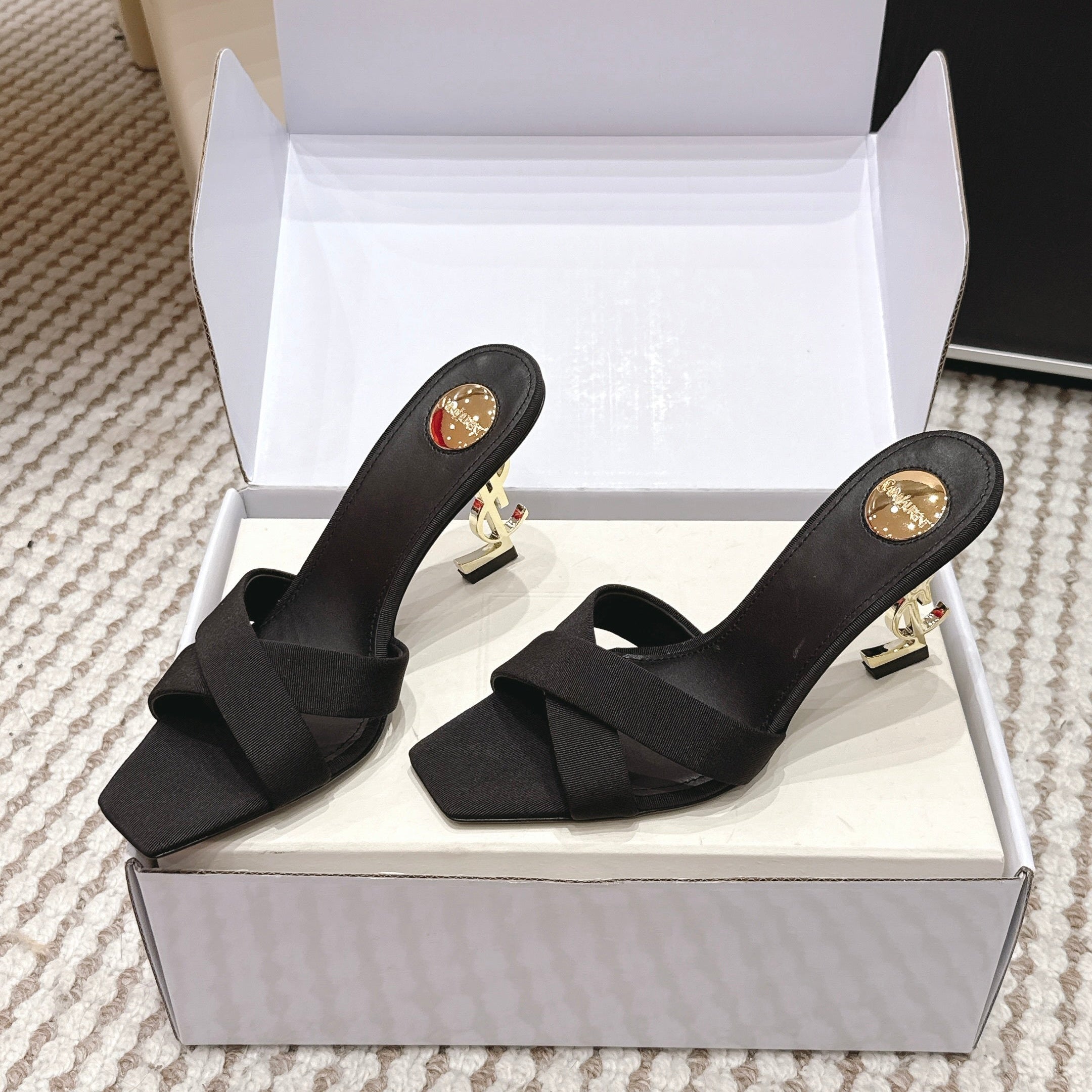 New YSL Shoe 2026