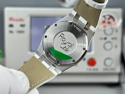 Audemars Piguet Royal Oak Lady 33mm White Dial Leather Strap