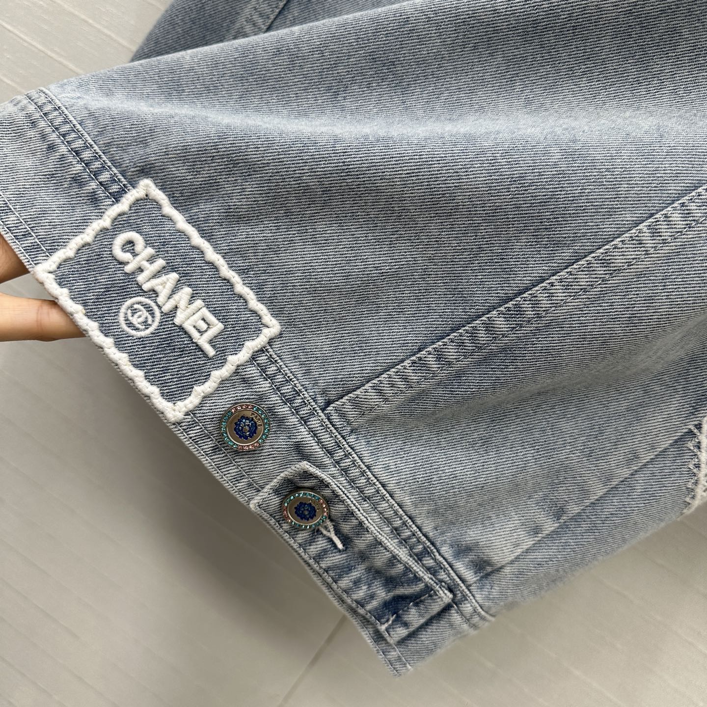 CC 25 Round Neck Short-sleeved Jacket Light Blue Denim Cotton