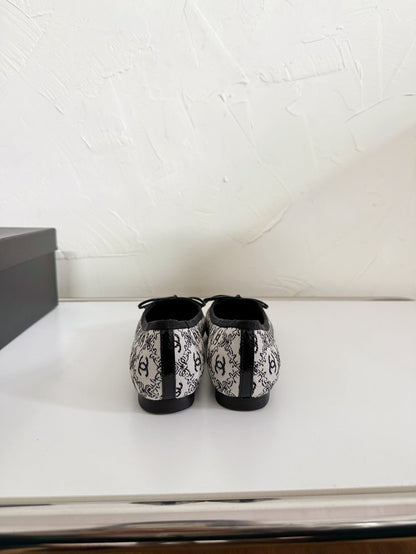 Ballet Flats White Cloth Black Patent Calfskin