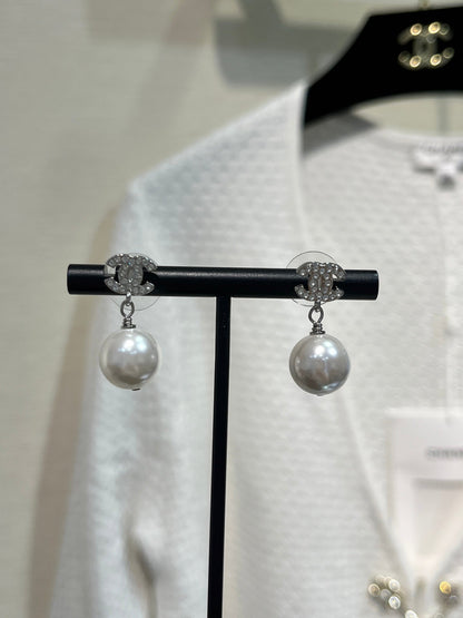 Chanel 2026 Full Diamond Double C Pearl Pendant Earrings