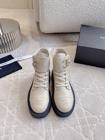 CC Ankle Boots In White Beige Wrinkled Calfskin 145489