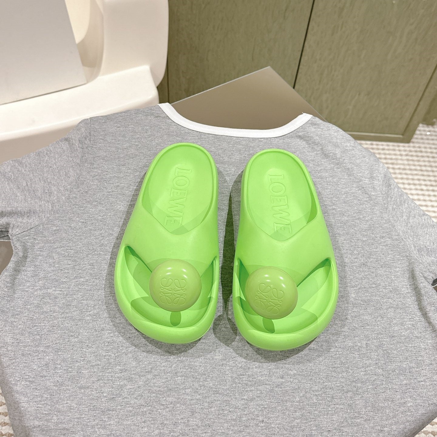Loewe Sandal & Slides