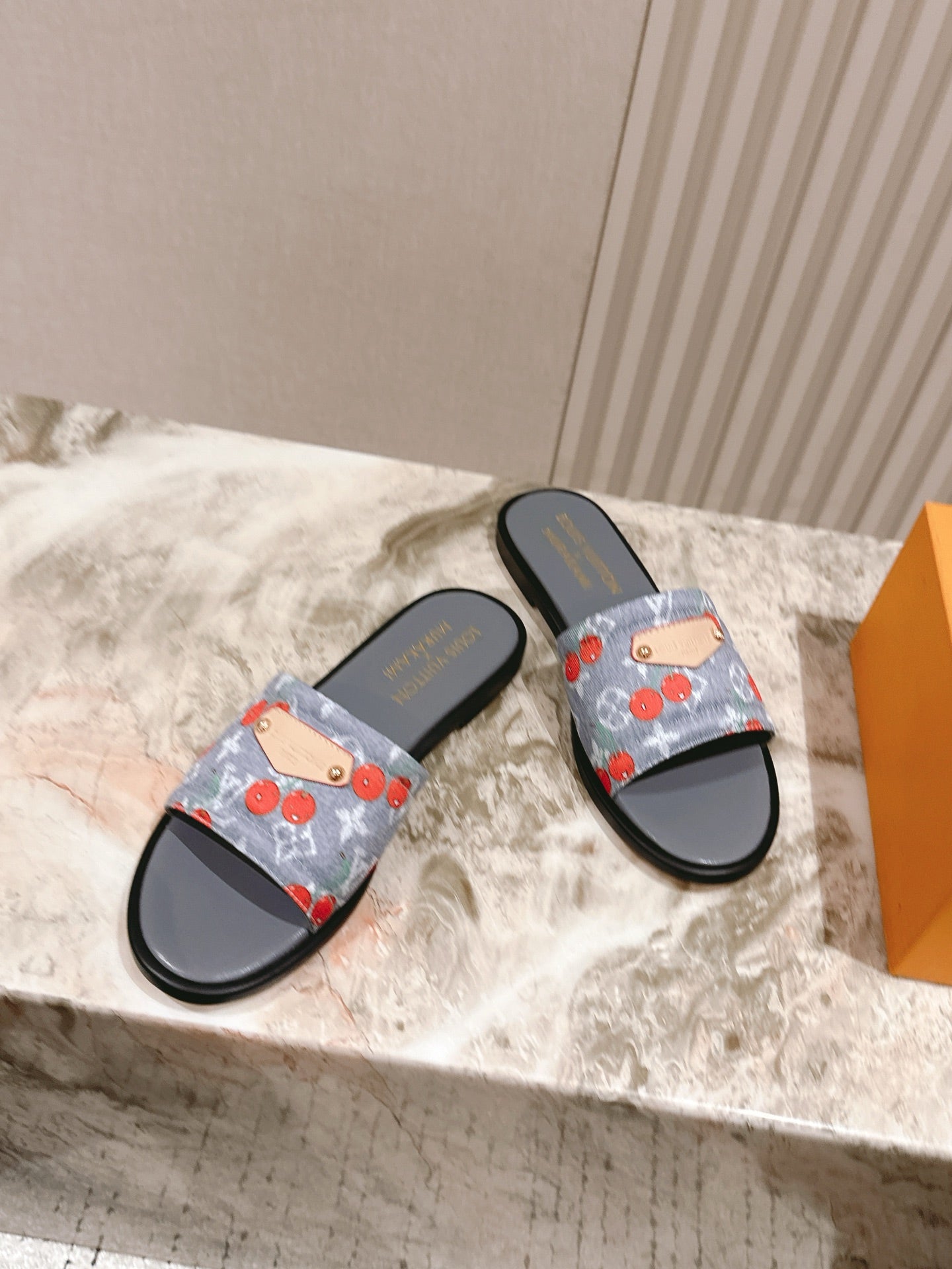 LV 26ss Slippers Blue Gray Denim Leather 656933