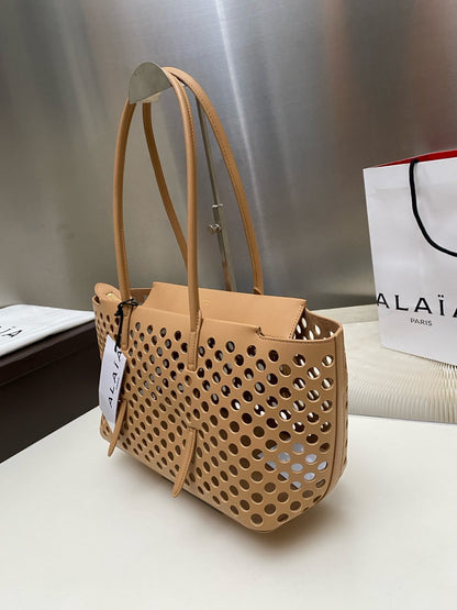 Alaia NEO MINA 32 BAG NUDE CALFSKIN 243007