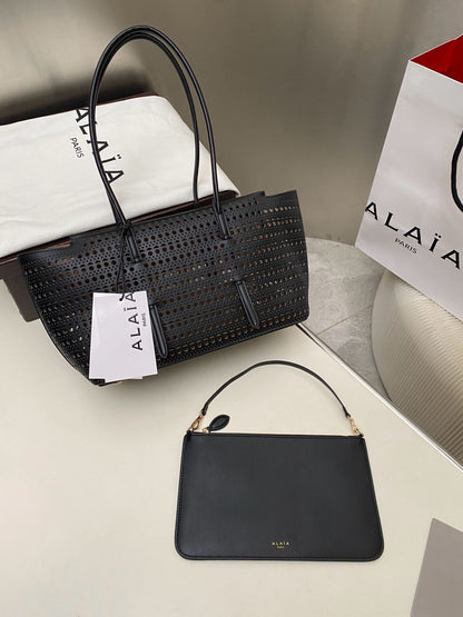 Alaia NEO MINA 32 BAG BLACK CALFSKIN 243010