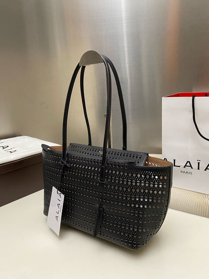 Alaia NEO MINA 32 BAG BLACK CALFSKIN 243010