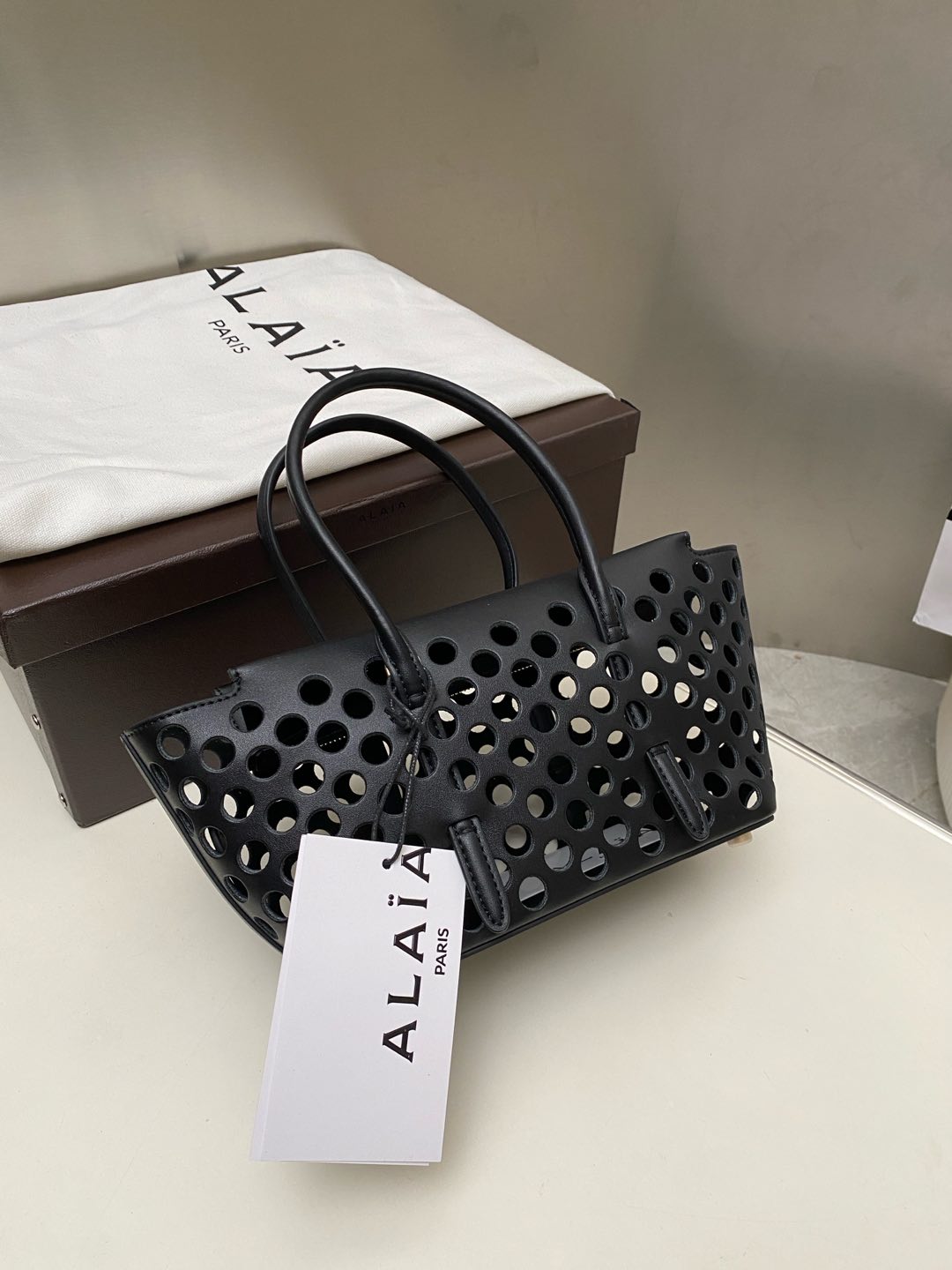 Alaia NEO MINA 20 BAG BLACK CALFSKIN 243014