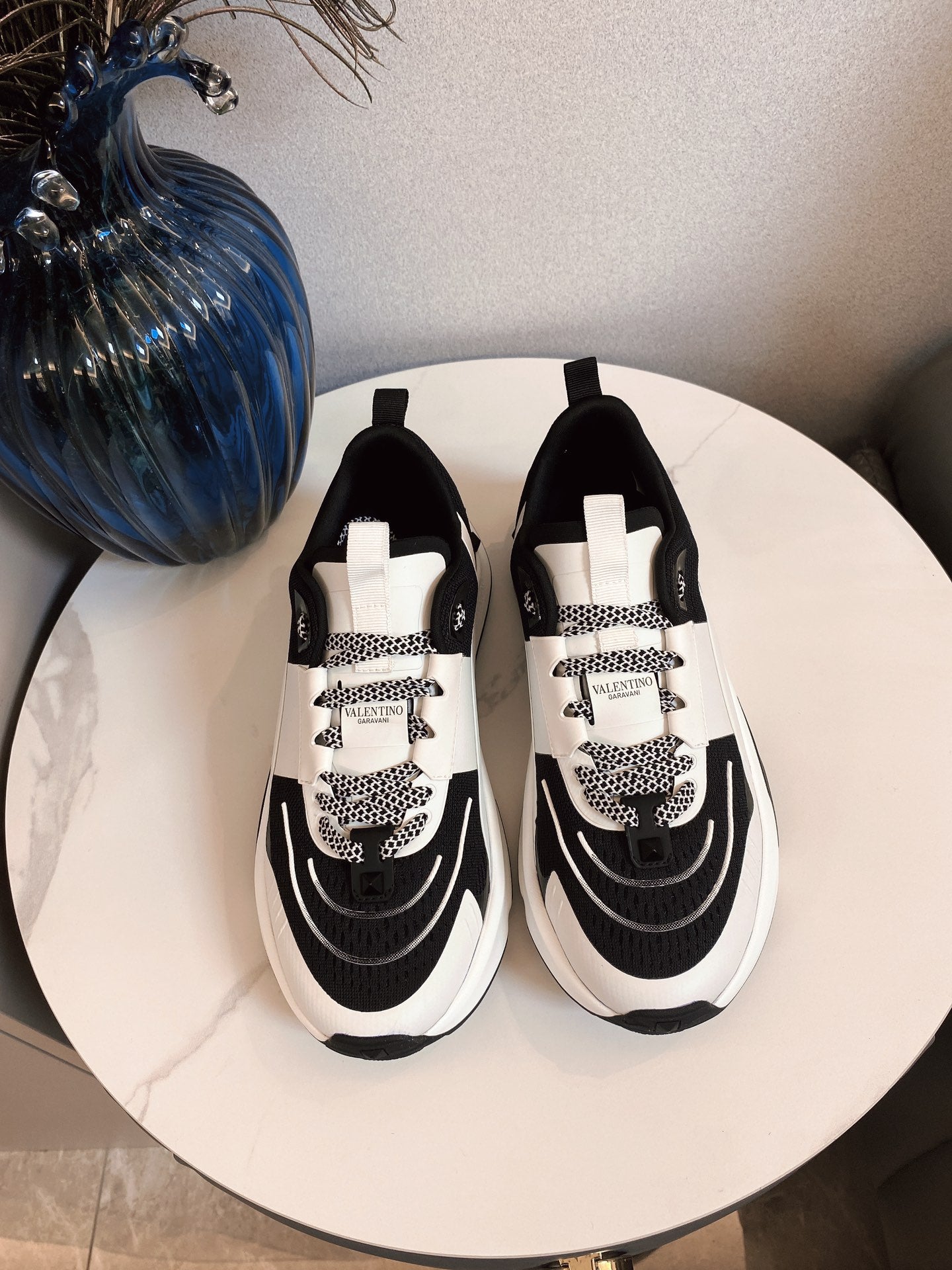 VT 25S Sneakers White Black Mesh TPU 563475