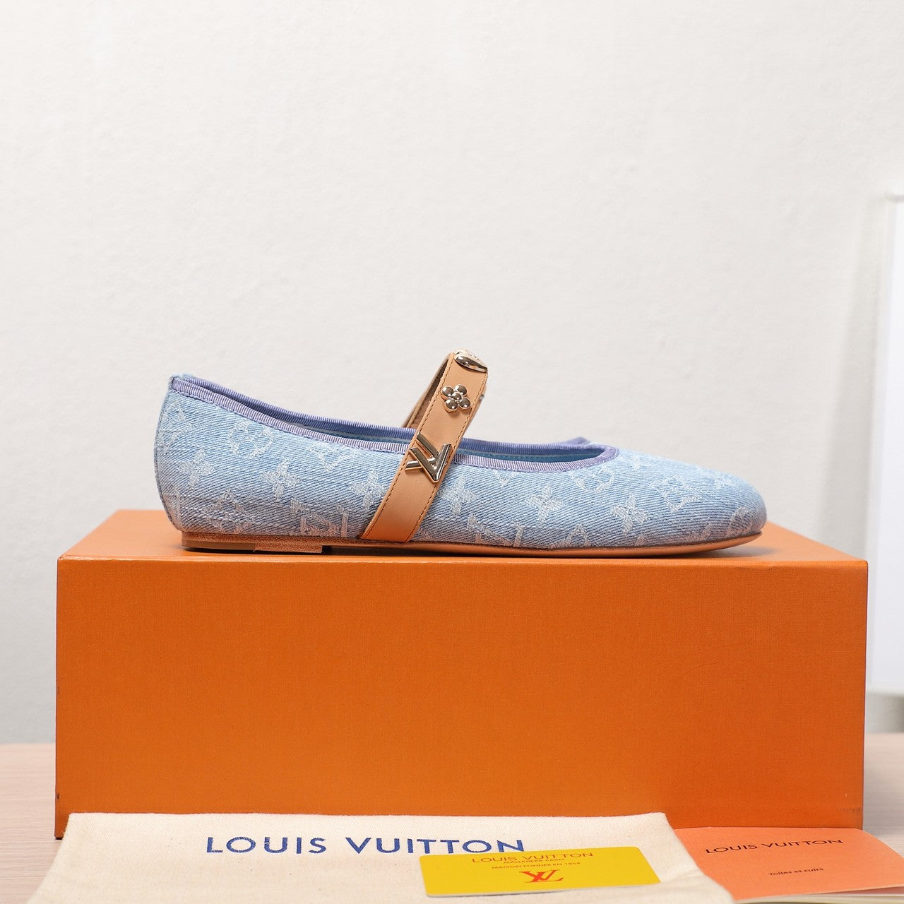LV 25C Romy Flat Blue Pastel Monogram Denim Fabric With gold logo 218310