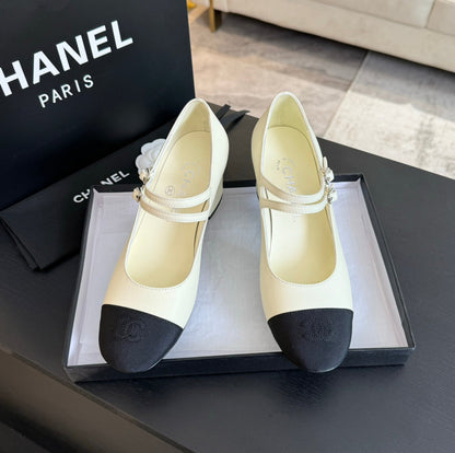 CC 25C Mary Jane White Sheepskin 212989