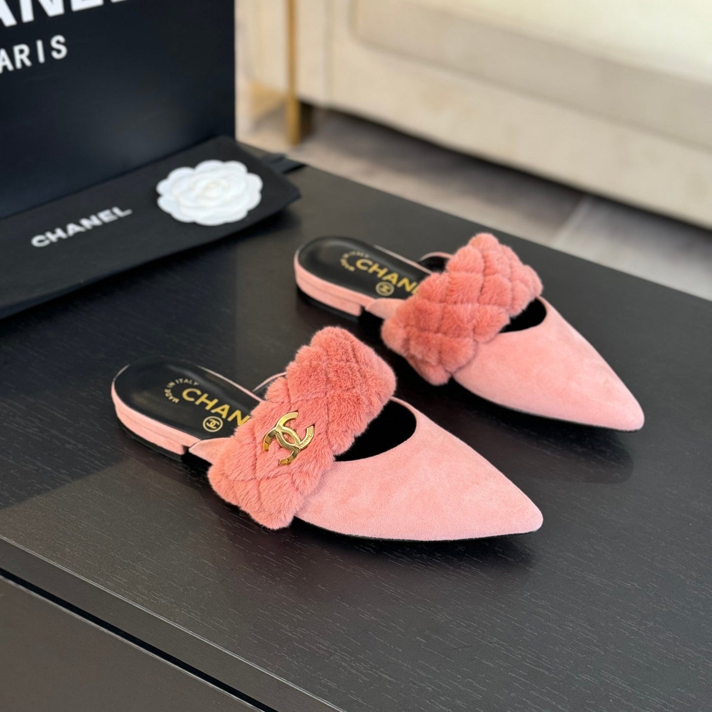 CC MULE IN LIGHT PINK SMOOTH FLEECE WITH GOLD HARDWARE