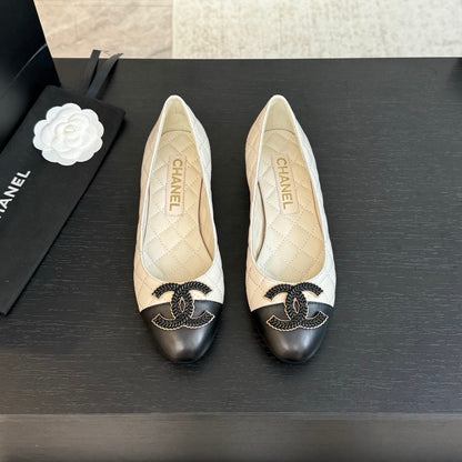 ballet flat white quilted lambskin large black cc logo