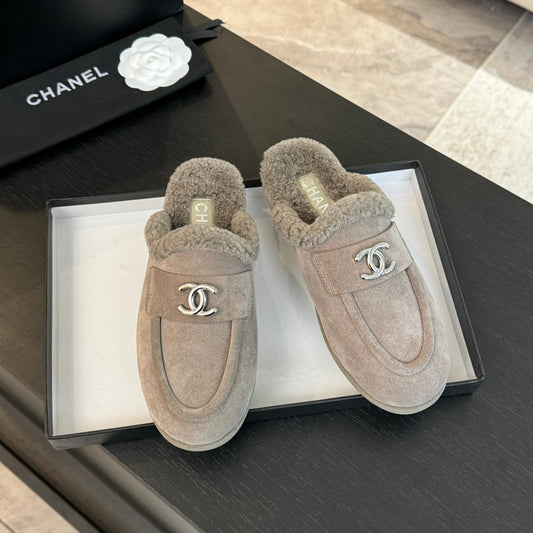 CC Mule Pinkish Grey Suede Lamb Wool
